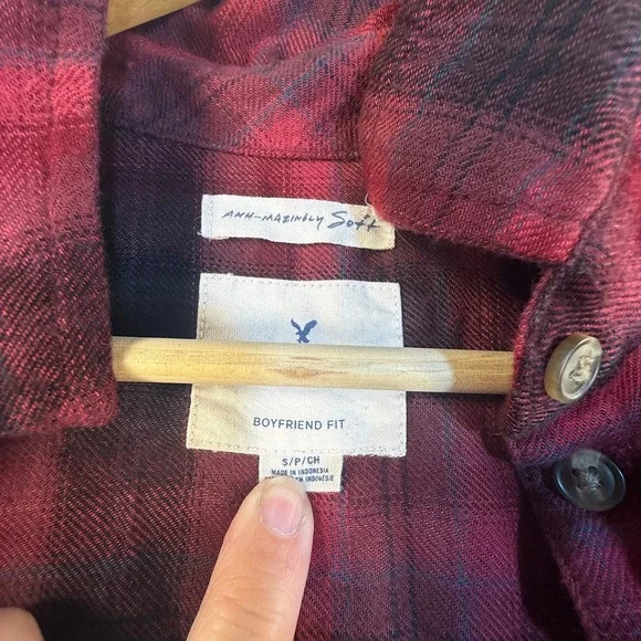 American Eagle Red Black Plaid Flannel Shirt Boyfriend Fit Ahh-Mazingly Soft S - Picture 5 of 5